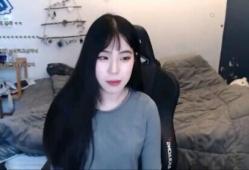 女主播吃侄子,与侄子的温馨瞬间引发网友热议