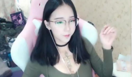 女主播吃侄子,与侄子的温馨瞬间引发网友热议