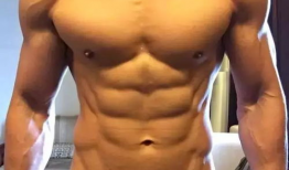 娱乐吃瓜酱肌肉男,娱乐吃瓜酱眼中的健身达人风采